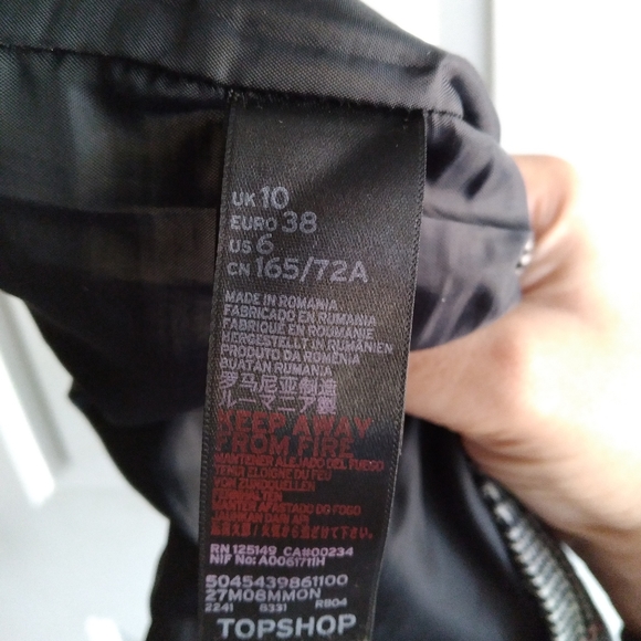 Topshop Wool blend plaid mini skirt, size 6 - Picture 7 of 8